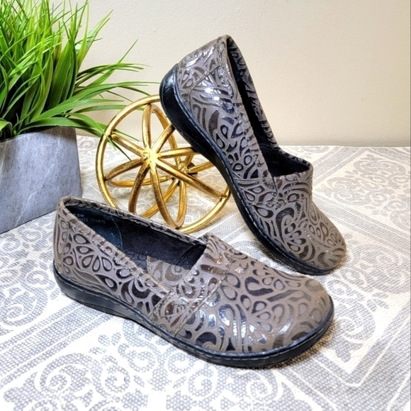 B.O.C. Howell Tooled Leather Flats Loafers Clogs Size 6.5 - Picture 2 of 16